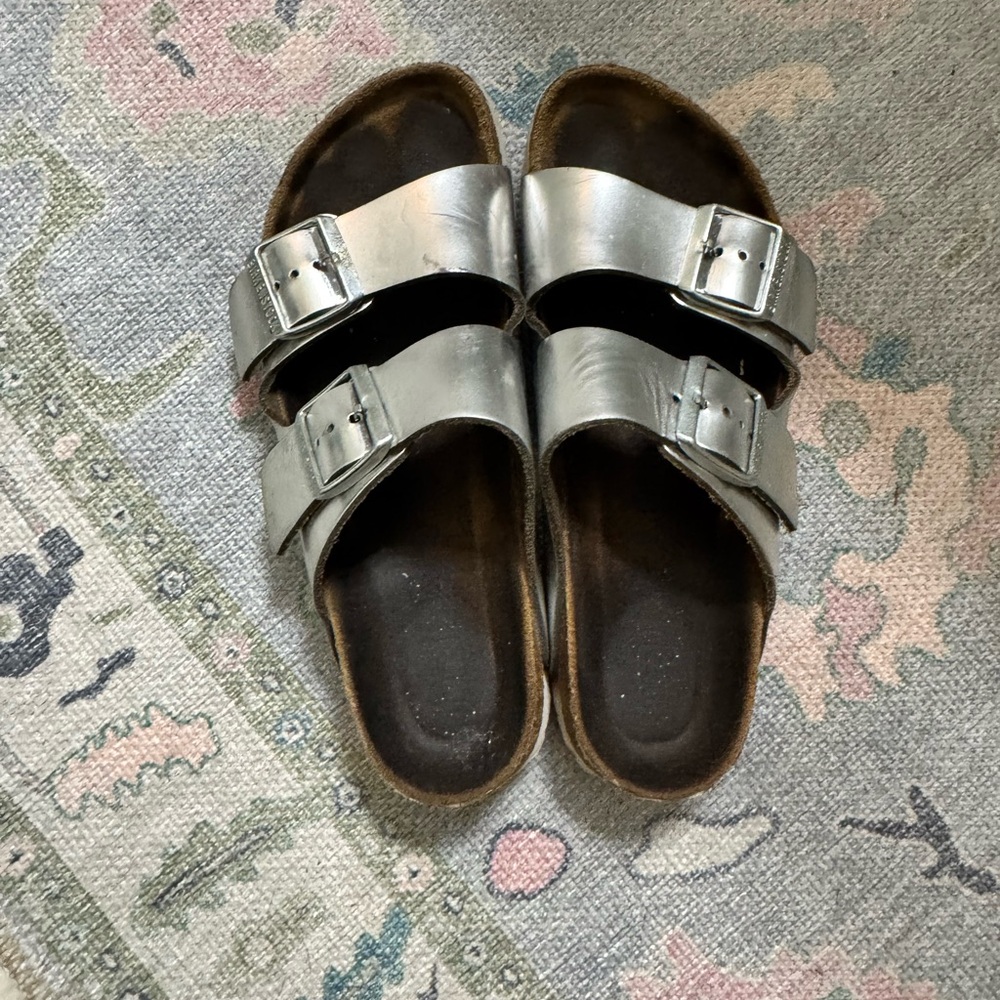 Silver metallic Birkenstock Arizona sandals - soft footbed
